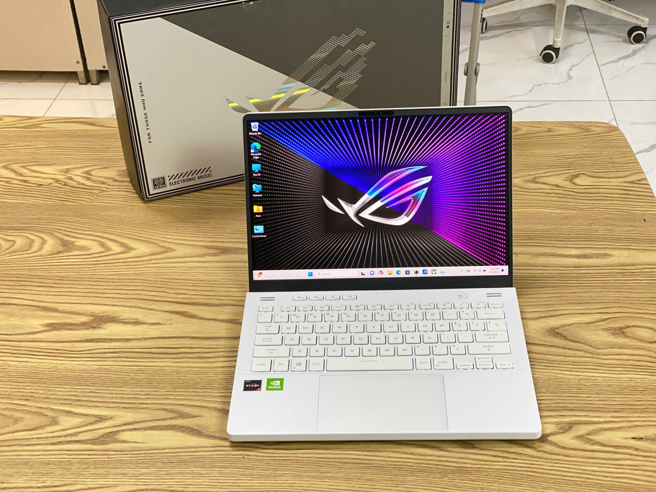 z6889263819010_09142bbe2dc0c7a81c1dc247ce0642c0 ASUS ROG Zephyrus G14 GA402NJ (2023) R7-7735HS/16GB/1T/RTX 4050 6GB GDDR6/14inch 2K 165Hz - Ảnh 1